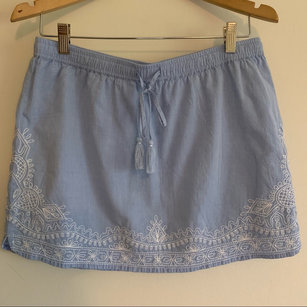 Vineyard Vines Shell Flower Blue Embroidered Mini Skirt with Tassel, Small